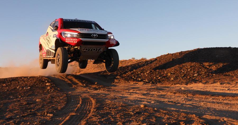  Toyota Hilux Evo Rally Dakar 2018 года  (фото 4 из 6)